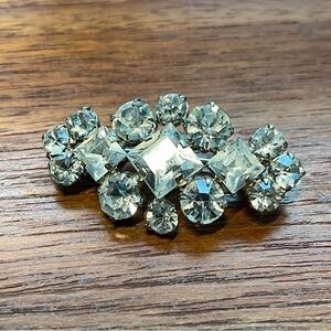 Elegant Rhinestone Silver Tone Brooch